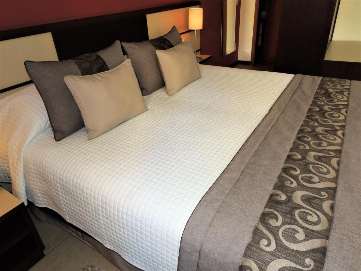 Mondrian Suite Hotel Sao Jose dos Campos Exterior photo