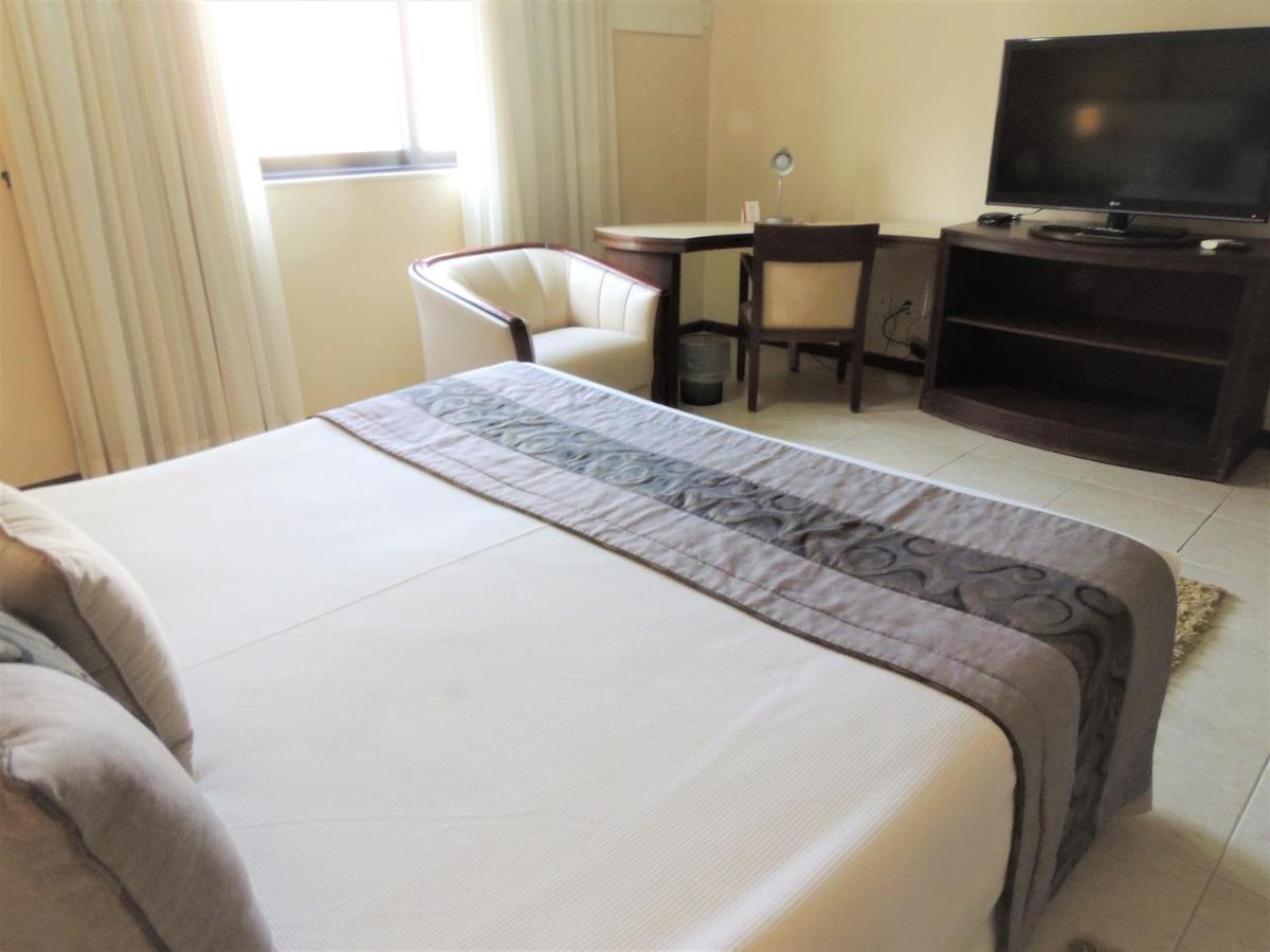 Mondrian Suite Hotel Sao Jose dos Campos Exterior photo