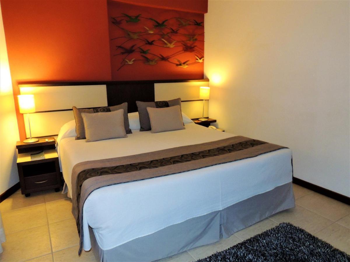 Mondrian Suite Hotel Sao Jose dos Campos Exterior photo